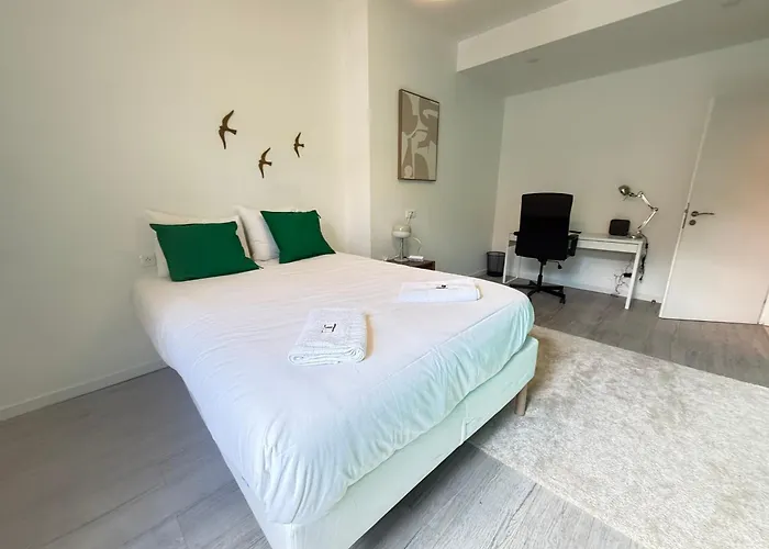 Spring Large Flat - 8p - 4 Bedrooms Apartment *